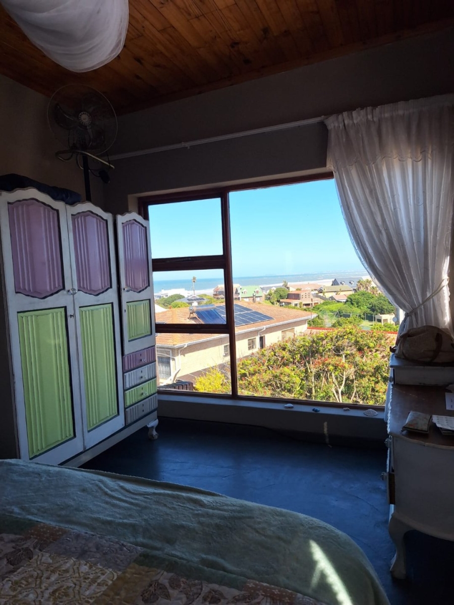 4 Bedroom Property for Sale in Aston Bay Eastern Cape